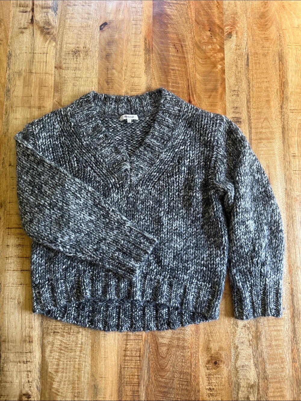 Madewell wool blend sweater size small grey v neck